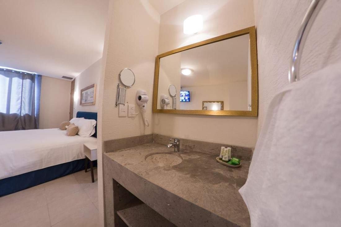 Hotel Siena Penjamo Екстер'єр фото